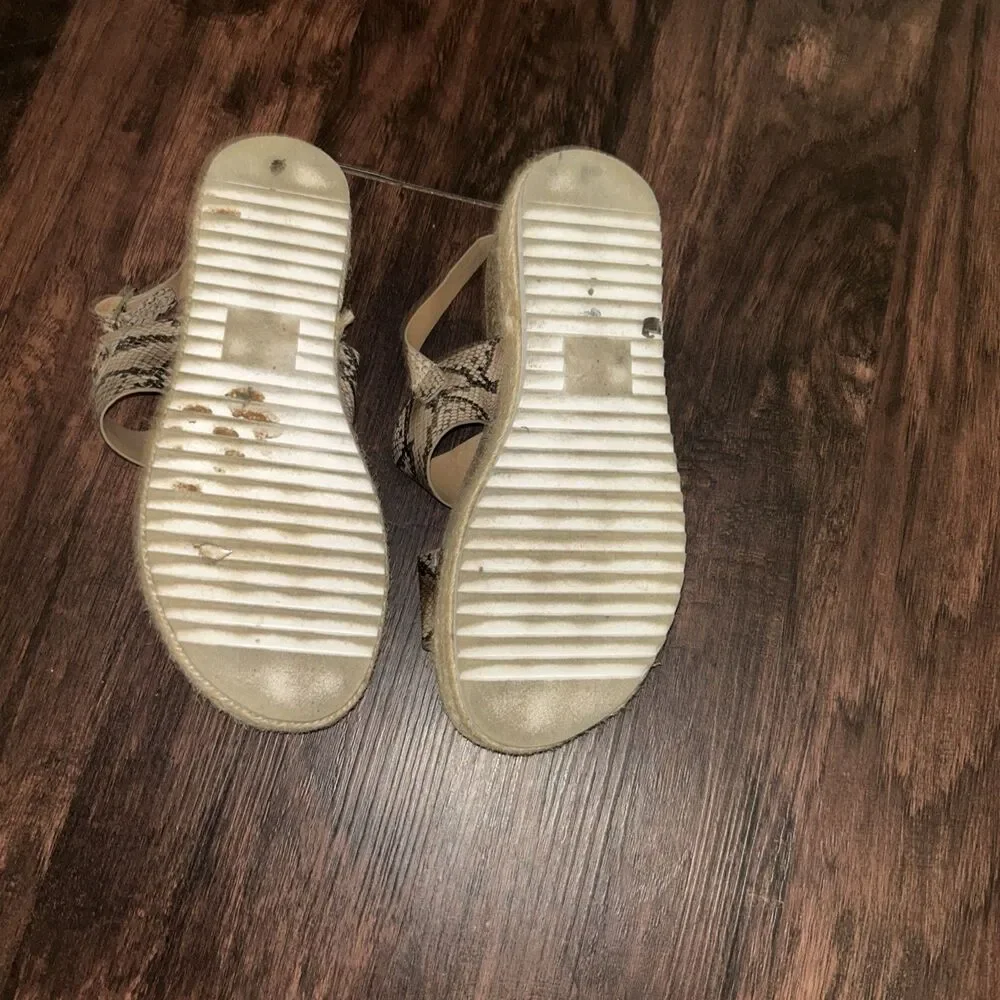 Womens soda sandals 8 Faux Snake Skin Look.